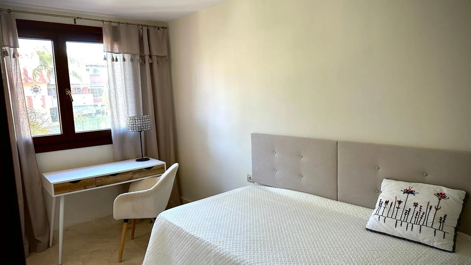 Mar Azul Apart Hotel Estepona Lägenhet